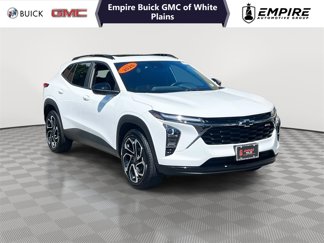 Used 2025 Chevrolet Trax RS w/ Sunroof Package image 1