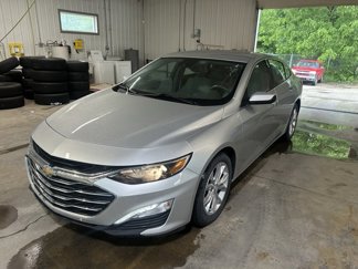 Used 2020 Chevrolet Malibu LT image 1