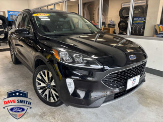 Used 2020 Ford Escape Titanium image 1