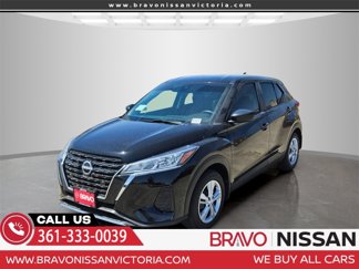 New 2025 Nissan Kicks Play S image 1