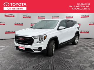 Used 2024 GMC Terrain SLE image 1