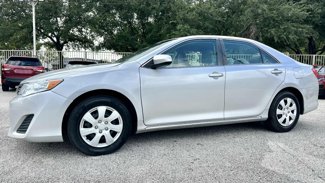 Used 2013 Toyota Camry LE image 1