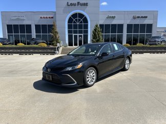 Used 2023 Toyota Camry LE image 1