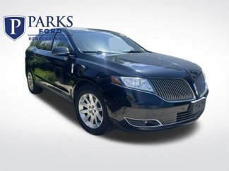 Used 2016 Lincoln MKT AWD image 1