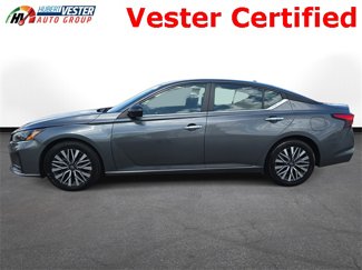 Used 2024 Nissan Altima 2.5 SV image 1