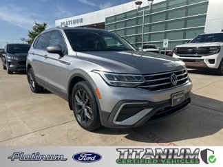 Used 2022 Volkswagen Tiguan SE image 1