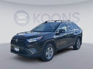 Used 2022 Toyota RAV4 XLE image 1