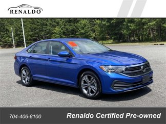 Used 2024 Volkswagen Jetta SE image 1