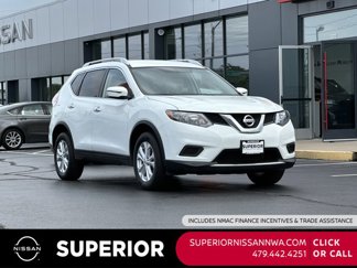 Used 2016 Nissan Rogue SV image 1
