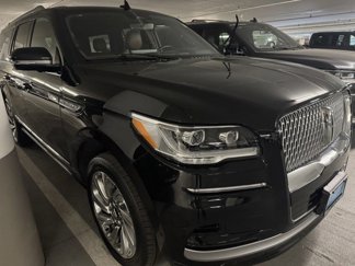 Used 2023 Lincoln Navigator L Reserve image 1