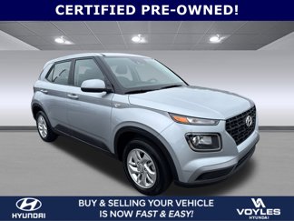 Certified 2022 Hyundai Venue SE image 1