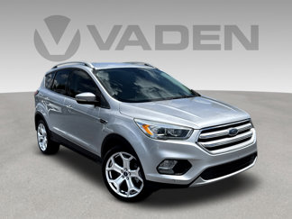 Used 2019 Ford Escape Titanium image 1
