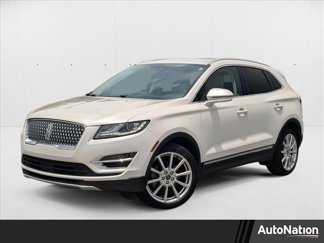 Used 2019 Lincoln MKC Reserve image 1