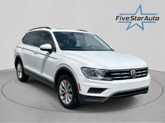 Used 2018 Volkswagen Tiguan SE w/ Panoramic Sunroof Package image 1