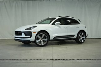 New 2025 Porsche Macan image 1