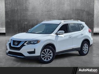 Used 2018 Nissan Rogue SV image 1