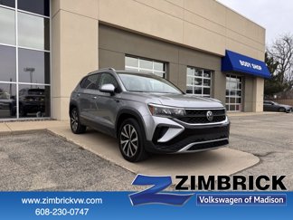Certified 2022 Volkswagen Taos SE w/ IQ.Drive SE Package image 1