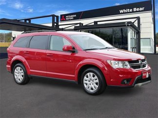 Used 2019 Dodge Journey SE image 1