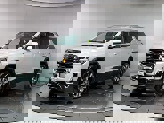 Used 2020 GMC Acadia SLE image 1