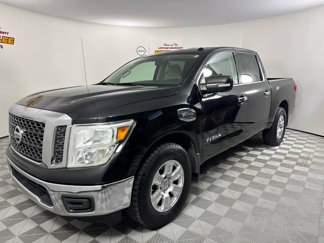Used 2017 Nissan Titan SV image 1