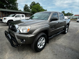 Used 2015 Toyota Tacoma 4x4 Double Cab w/ SR5 Package image 1