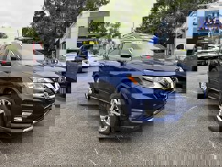 Used 2020 Nissan Rogue SV image 1