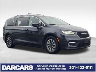 Certified 2021 Chrysler Pacifica Touring-L image 1