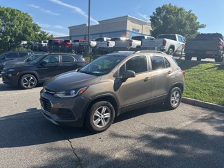 Used 2022 Chevrolet Trax LT w/ Premium Seat Package image 1