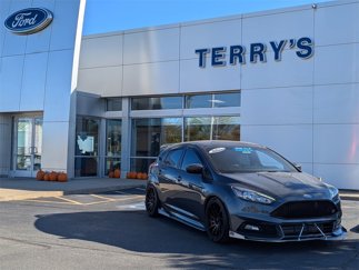 Used 2017 Ford Focus ST image 1