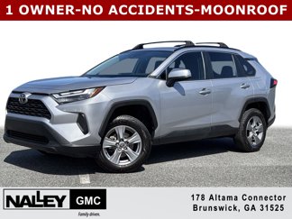 Used 2022 Toyota RAV4 XLE image 1