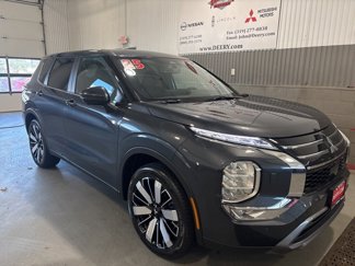New 2025 Mitsubishi Outlander SE image 1