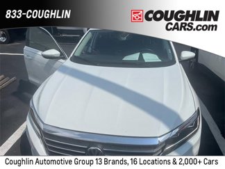 Used 2022 Volkswagen Passat 2.0T SE image 1