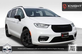 New 2025 Chrysler Pacifica Premium image 1