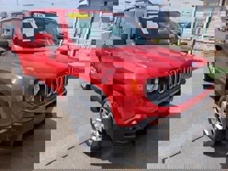 Used 2018 Jeep Renegade Latitude image 1