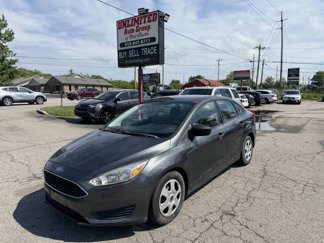 Used 2017 Ford Focus S image 1