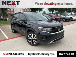 Used 2022 Volkswagen Taos SE image 1
