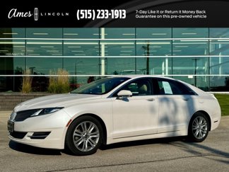 Used 2016 Lincoln MKZ image 1