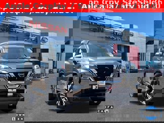 Used 2023 Nissan Rogue SV image 1