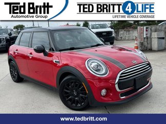 Used 2019 MINI Cooper 4-Door Hardtop w/ Premium Package image 1