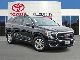 Used 2022 GMC Terrain SLE w/ Driver Convenience Package image 1