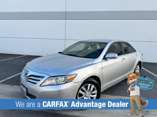Used 2011 Toyota Camry LE image 1