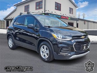 Used 2017 Chevrolet Trax LT w/ Sun & Sound Package image 1
