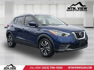 Used 2020 Nissan Kicks SV image 1