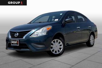 Used 2017 Nissan Versa SV image 1
