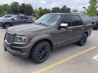 Used 2015 Lincoln Navigator 4WD image 1