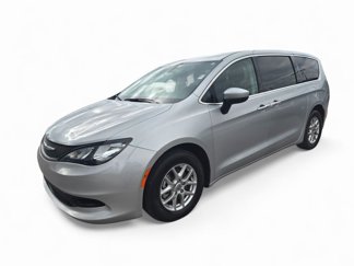 Used 2022 Chrysler Voyager LX image 1