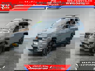 Used 2023 Jeep Cherokee Altitude Lux image 1