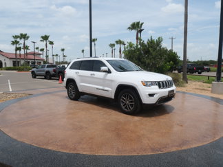 Used 2017 Jeep Grand Cherokee Limited image 1