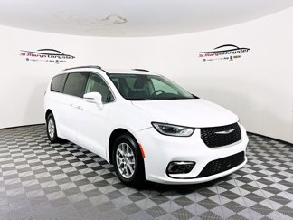 Used 2021 Chrysler Pacifica Touring-L image 1