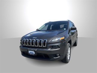 Used 2017 Jeep Cherokee Latitude image 1